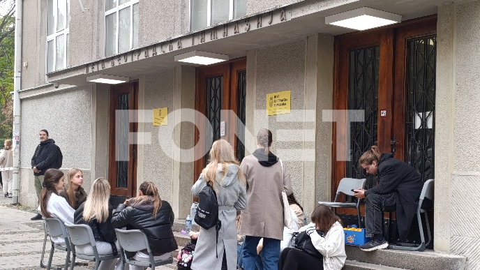 Osam suspenzija u Petoj